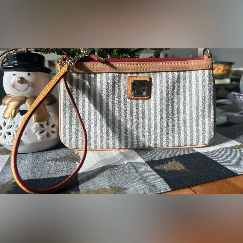 Dooney & Bourke 🦆 Taupe & White Striped Wristlet - Picture 1 of 6